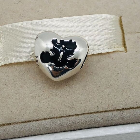 🧜🏾‍♀️🎀Pandora Disney Mickey & Minnie Mouse Kiss Dangle Charm - Picture 1 of 5